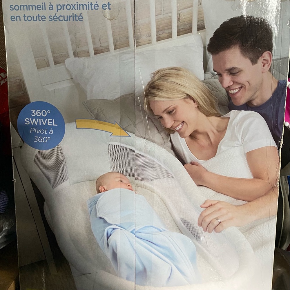 Bassinet - Picture 2 of 2